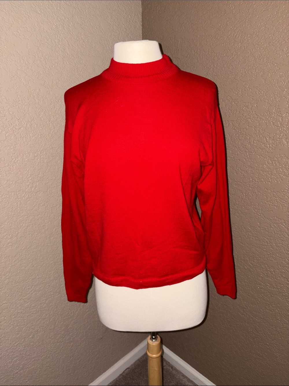 Pendleton Women's Red Sweater Size L runs small